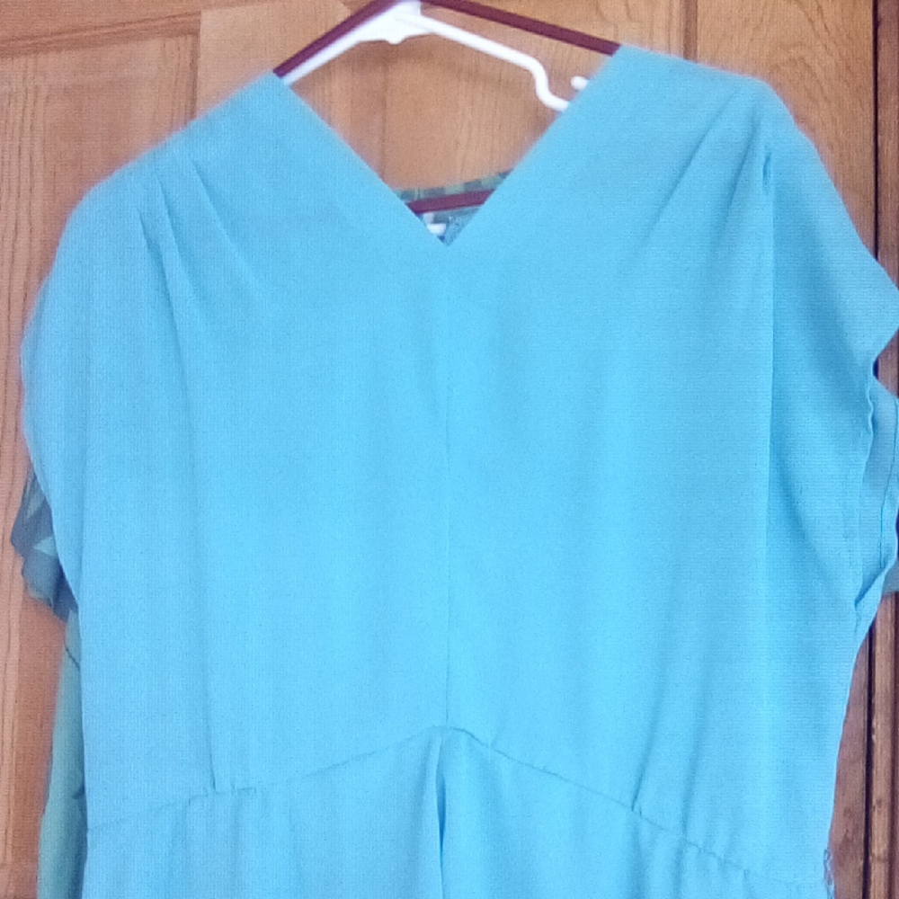 Elegant Aqua Midi Dress